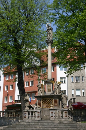 n_12.10.04.jpg